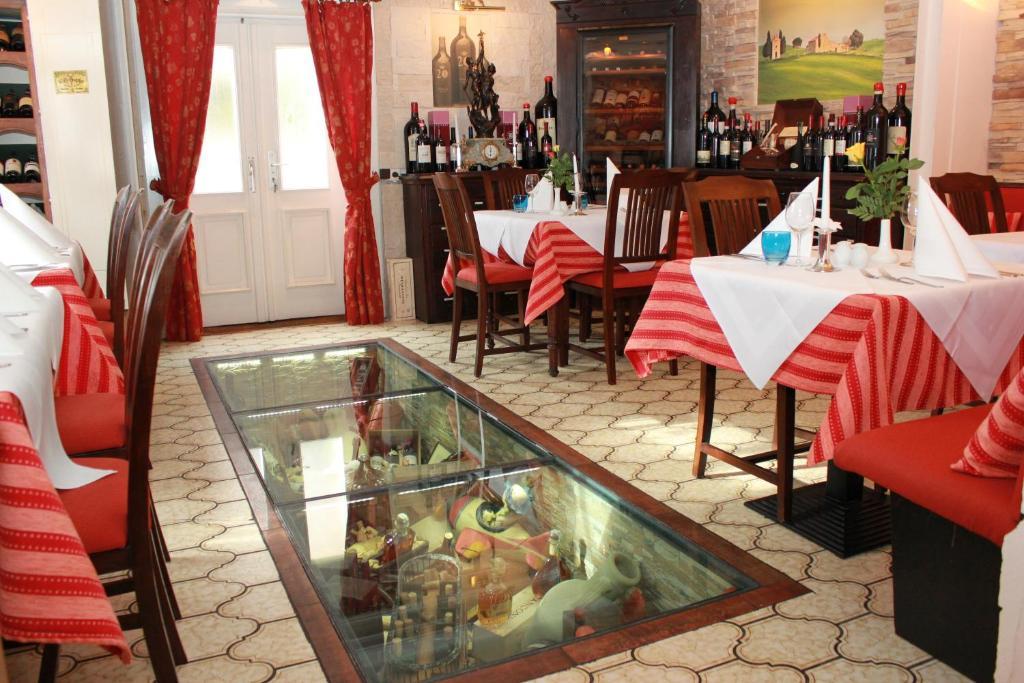 Hotel Restaurant Da Franco Rastatt Exterior photo